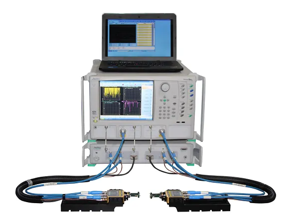 Vector network analyzer with waveguide test heads