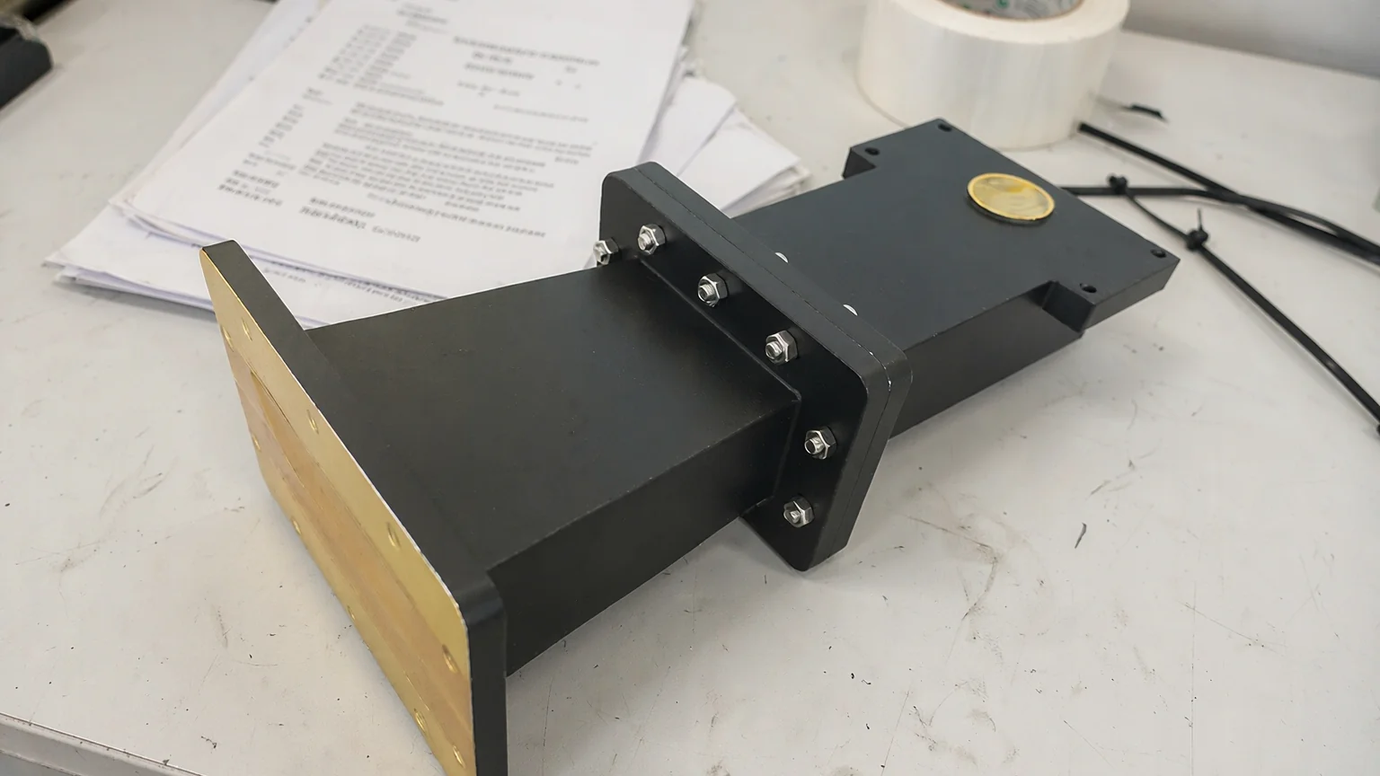 RF Transmission in Flexible Waveguide: Design and Applications