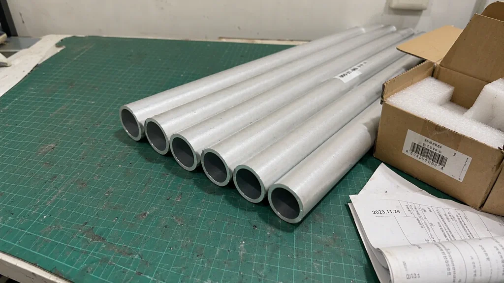 How was complete coverage achieved with a minimum s-band antenna gain of -7 dBi