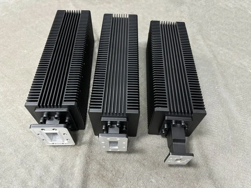 High power waveguide termination with cooling fins